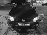 Volkswagen Jetta 2012 года за 5 500 000 тг. в Тараз