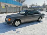 Mercedes-Benz E 200 1992 года за 1 920 000 тг. в Есик – фото 3