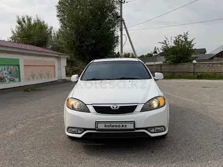 Daewoo Gentra 2014 года за 3 300 000 тг. в Шымкент – фото 2