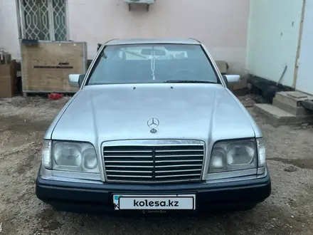 Mercedes-Benz E 320 1993 года за 1 500 000 тг. в Кызылорда – фото 5