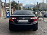 Toyota Camry 2013 годаfor8 700 000 тг. в Алматы – фото 3