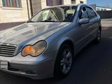 Mercedes-Benz C 180 2003 года за 3 000 000 тг. в Караганда – фото 4