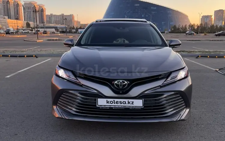 Toyota Camry 2017 года за 14 700 000 тг. в Астана