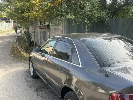 Audi A4 1998 года за 1 950 000 тг. в Алматы – фото 2