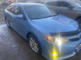 Toyota Camry 2013 годаүшін8 600 000 тг. в Уральск – фото 2