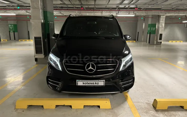 Mercedes-Benz V 220 2014 годаfor21 000 000 тг. в Астана