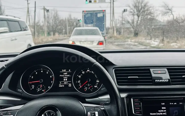 Volkswagen Passat 2018 года за 9 000 000 тг. в Алматы