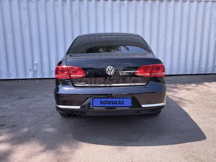 Volkswagen Passat 2011 года за 5 990 000 тг. в Алматы – фото 6