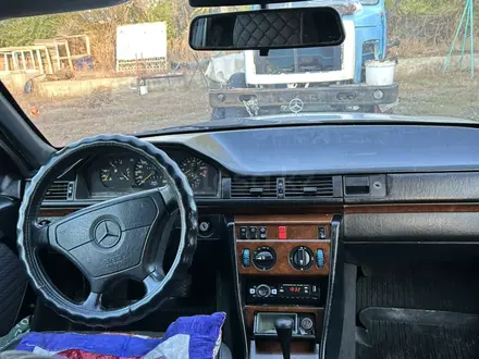 Mercedes-Benz E 280 1993 года за 2 000 000 тг. в Талдыкорган – фото 9