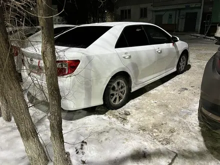 Toyota Camry 2014 года за 7 100 000 тг. в Уральск – фото 4