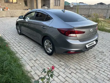 Hyundai Elantra 2019 года за 7 800 000 тг. в Шымкент – фото 4