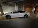 Lexus ES 250 2021 года за 21 000 000 тг. в Астана – фото 2