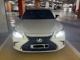 Lexus ES 250 2021 года за 21 000 000 тг. в Астана