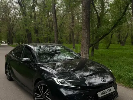 Toyota Camry 2024 года за 17 200 000 тг. в Тараз