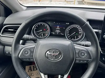 Toyota Camry 2023 года за 19 000 000 тг. в Актау – фото 9