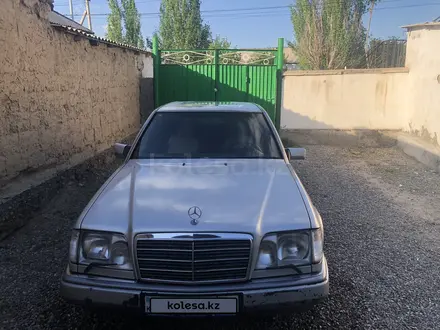 Mercedes-Benz E 320 1993 года за 2 500 000 тг. в Туркестан – фото 7