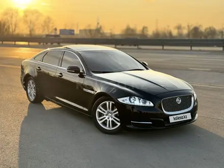 Jaguar XJ 2010 года за 14 800 000 тг. в Алматы – фото 12