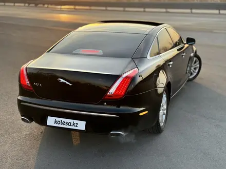 Jaguar XJ 2010 года за 14 800 000 тг. в Алматы – фото 17