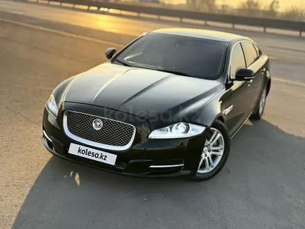 Jaguar XJ 2010 года за 14 800 000 тг. в Алматы – фото 4