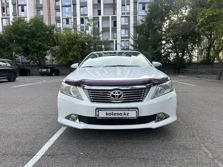 Toyota Camry 2014 года за 8 200 000 тг. в Алматы – фото 2