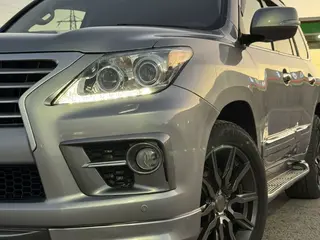 Lexus LX 570