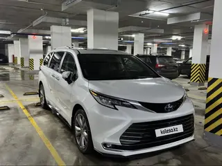 Toyota Sienna