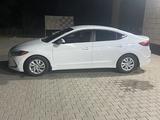 Hyundai Elantra 2017 года за 7 500 000 тг. в Уральск – фото 3
