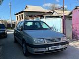 Volkswagen Vento 1995 года за 1 400 000 тг. в Шымкент – фото 2