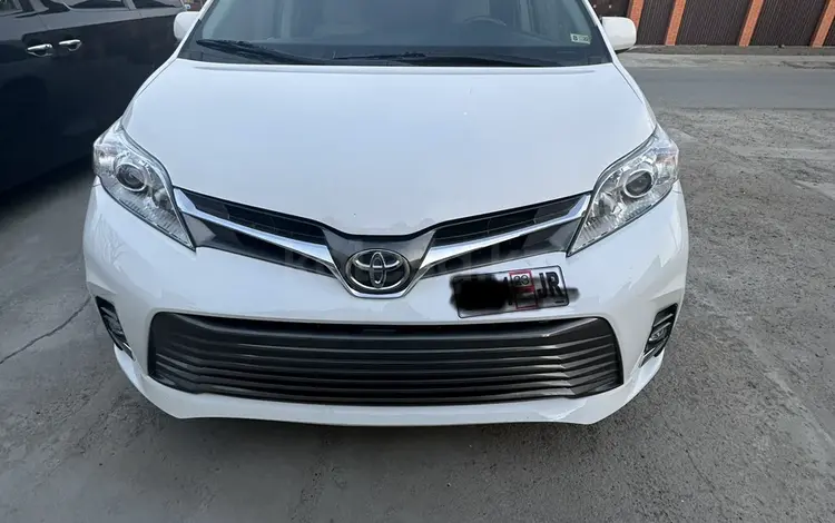 Toyota Sienna 2016 года за 10 500 000 тг. в Атырау