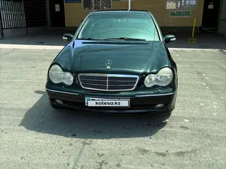 Mercedes-Benz C 200