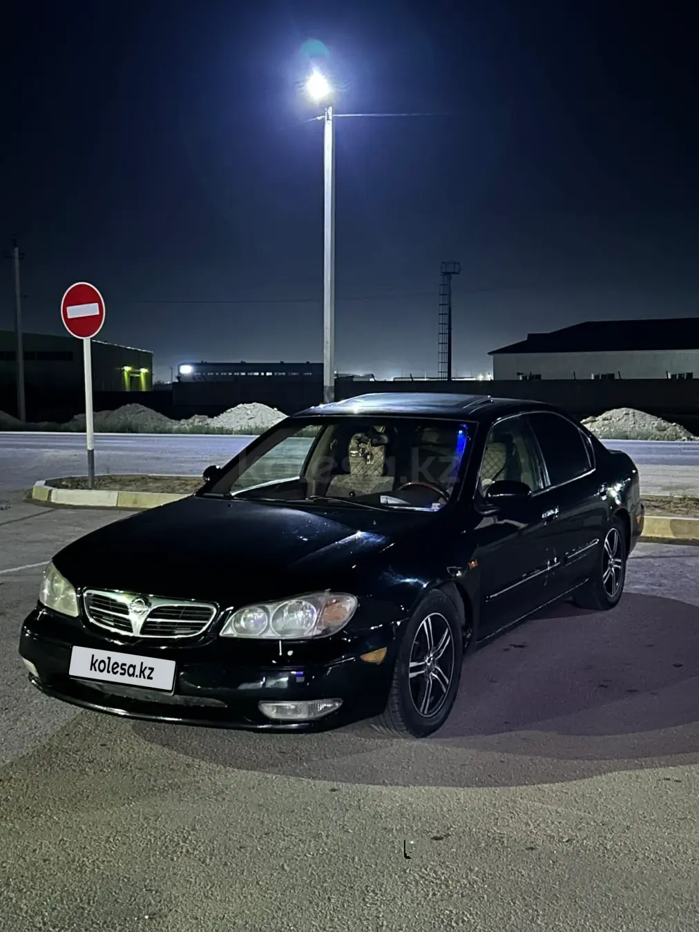 Nissan Maxima, 2001