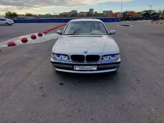 BMW 728