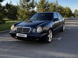 Mercedes-Benz E 320 1997 года за 3 500 000 тг. в Талдыкорган