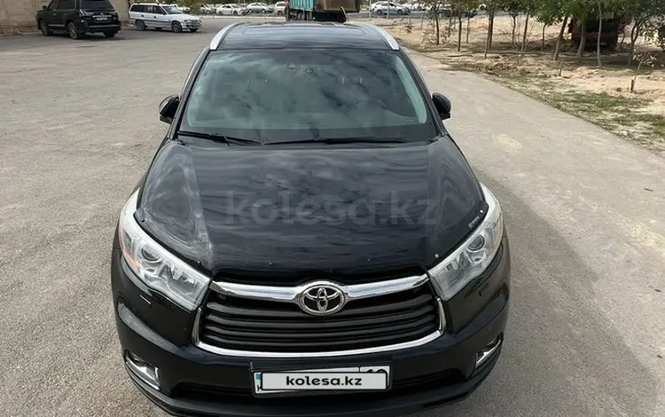 Toyota Highlander 2014 годаfor17 000 000 тг. в Актау