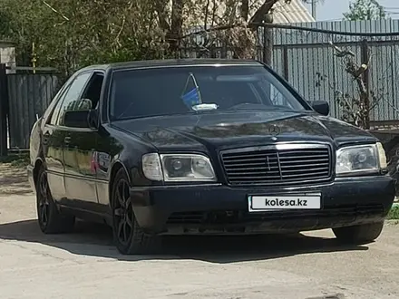Mercedes-Benz S 320 1994 года за 2 222 000 тг. в Сатпаев – фото 2