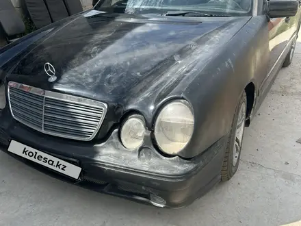 Mercedes-Benz E 200 1997 года за 1 800 000 тг. в Шымкент – фото 4