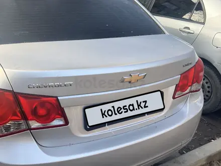 Chevrolet Cruze 2011 года за 3 300 000 тг. в Астана – фото 5