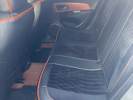 Chevrolet Cruze 2011 года за 3 300 000 тг. в Астана – фото 9