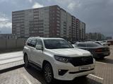 Toyota Land Cruiser Prado 2022 года за 31 200 000 тг. в Астана – фото 2