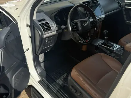 Toyota Land Cruiser Prado 2022 года за 31 200 000 тг. в Астана – фото 9