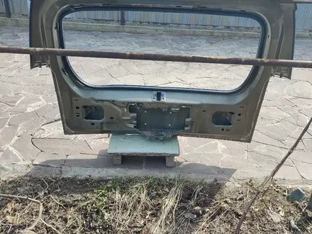 Дверь багажника за 40 000 тг. в Талгар – фото 2