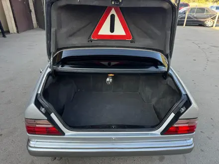 Mercedes-Benz E 320 1995 года за 4 500 000 тг. в Алматы – фото 13