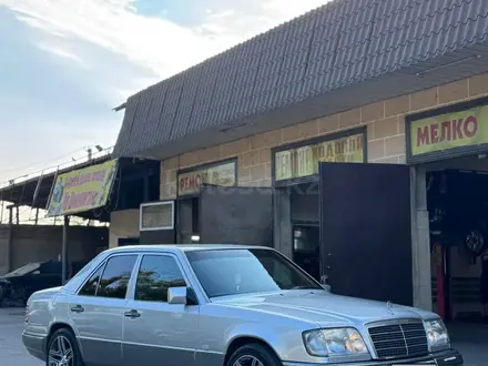 Mercedes-Benz E 320 1995 года за 4 500 000 тг. в Алматы – фото 4