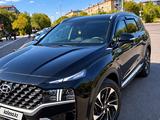Hyundai Santa Fe 2023 года за 17 800 000 тг. в Караганда