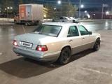 Mercedes-Benz E 280 1994 года за 2 900 000 тг. в Астана – фото 3