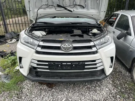 Toyota Highlander 2017 года за 4 400 000 тг. в Актобе – фото 3