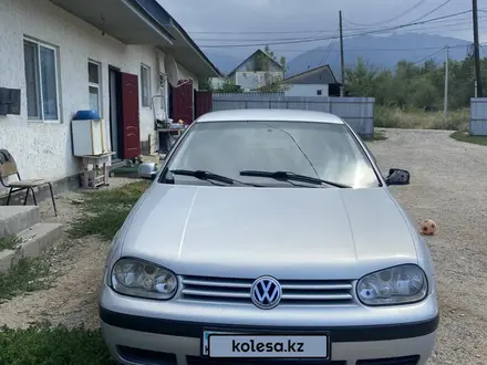 Volkswagen Golf 1998 года за 2 900 000 тг. в Алматы