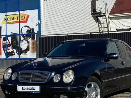 Mercedes-Benz E 240 1999 года за 4 800 000 тг. в Казалинск – фото 2