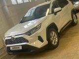 Toyota RAV4 2019 года за 15 000 000 тг. в Актобе