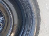 Запасное колесо оригинал BRIDGESTONE T125/70D15 95M за 20 000 тг. в Актау – фото 4
